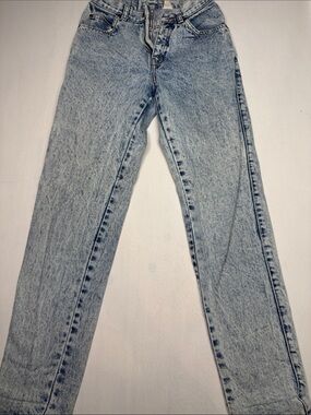 Vintage Levi's Light Wash Straight-Leg Women's Jeans